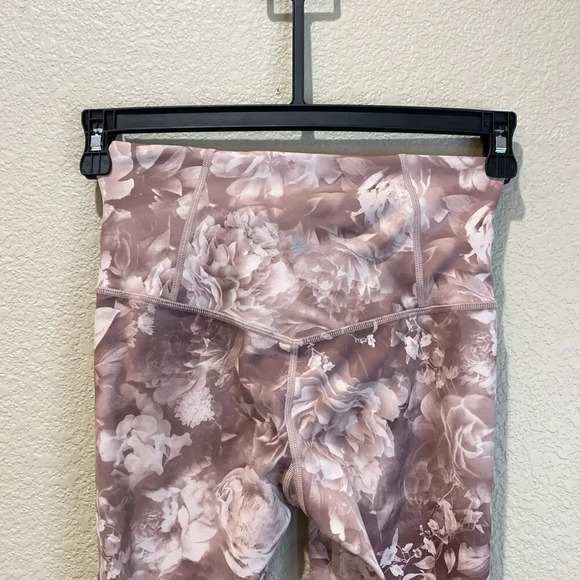ATHLETA Elation Printed Tight Antoinette Velvety Pink Size XS Yoga Exercise - Picture 8 of 11